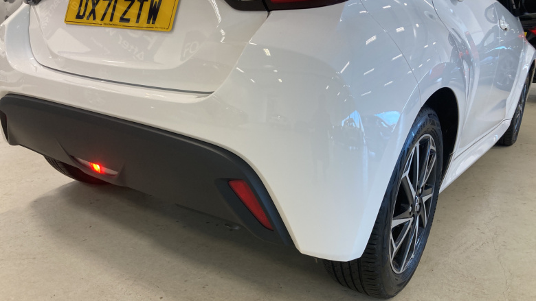 Toyota Yaris 1.5 Hybrid Design 5dr CVT Hybrid Hatchback